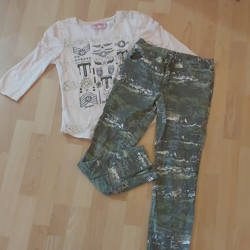 Skechers Girls Size 10 Pink Graphic Top and Camouflage Pants Set